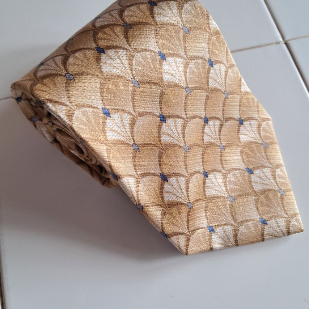 Stafford Mens Necktie 100% Silk Gold Geometric Fan Fish Scale Pattern